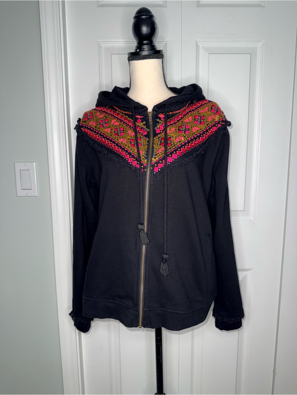 Anthropologie Akemi + Kin Embroidered Zip Hoodie Jacket Black Boho Fringe Sz L